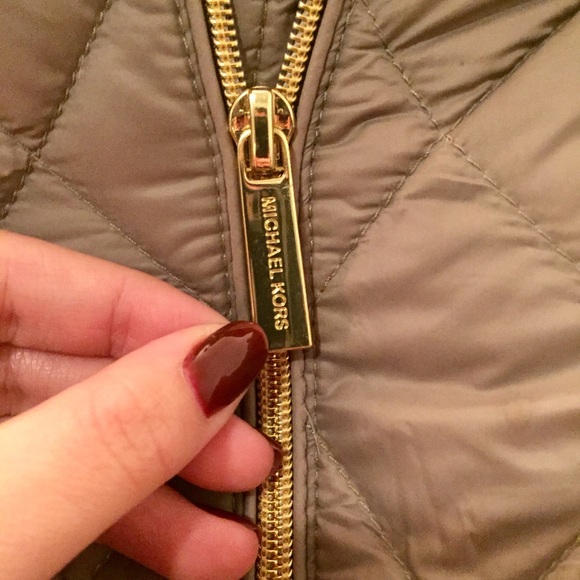 Michael Kors quilted coat - Picture 4 of 6